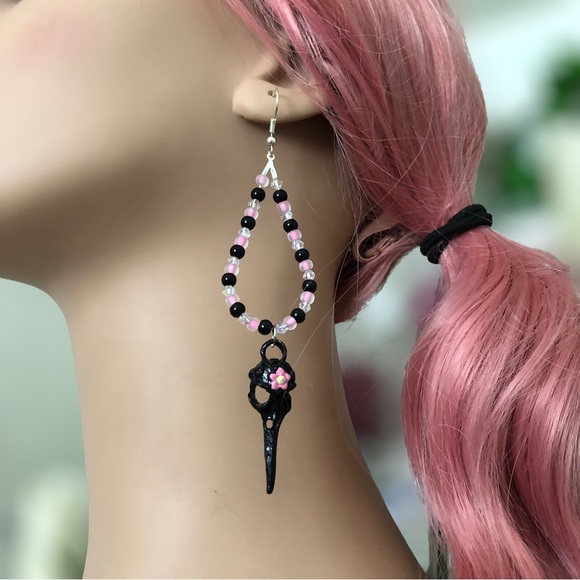 Black Plague Doctor Bird Mask Halloween Goth Earrings - Picture 3 of 8